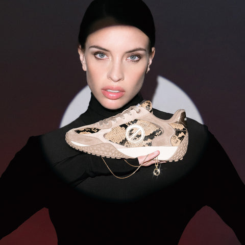 KATE SNEAKER W SNAKE KISS SABBIA - Collana impreziosita da Cristalli Swarovski® inclusa - Image principale